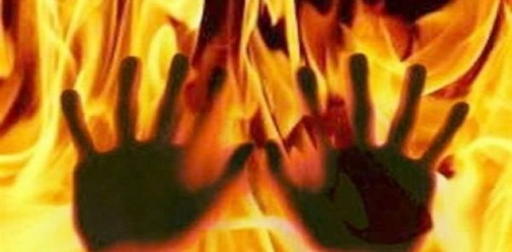 Suicide attempt on a woman in the Chehl cheshmeh area by self immolation